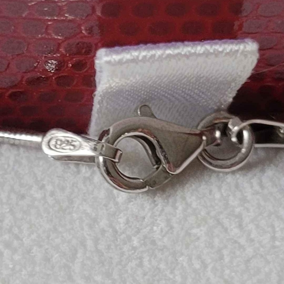 Sterling Silver 925 Earrings and Necklace - Picture 3 of 5